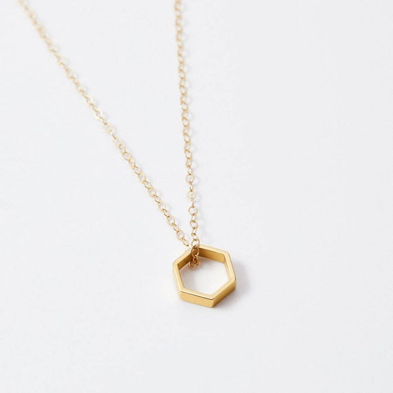 gouden honingraat sieraden charme hanger ketting voor vrouwen door BeehiveHandmadeLLC