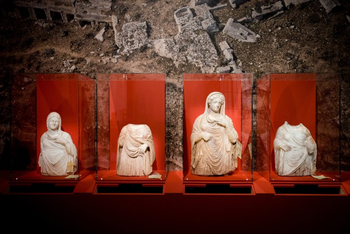 Het Louvre mag geen verhandelde oudheden uit Libië en Syrië tentoonstellen