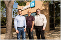 LinkedIn boekte in het vierde kwartaal een omzet van ~$ 3 miljard, waarmee voor het eerst sinds de overname van Microsoft de $ 10 miljard aan jaaromzet werd gepasseerd; De advertentie-inkomsten in het vierde kwartaal stegen met 97% tot $ 1 miljard + (Todd Bishop/GeekWire)