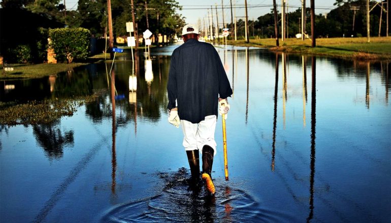 Waarom sommige mensen na een overstroming in hun buurt blijven