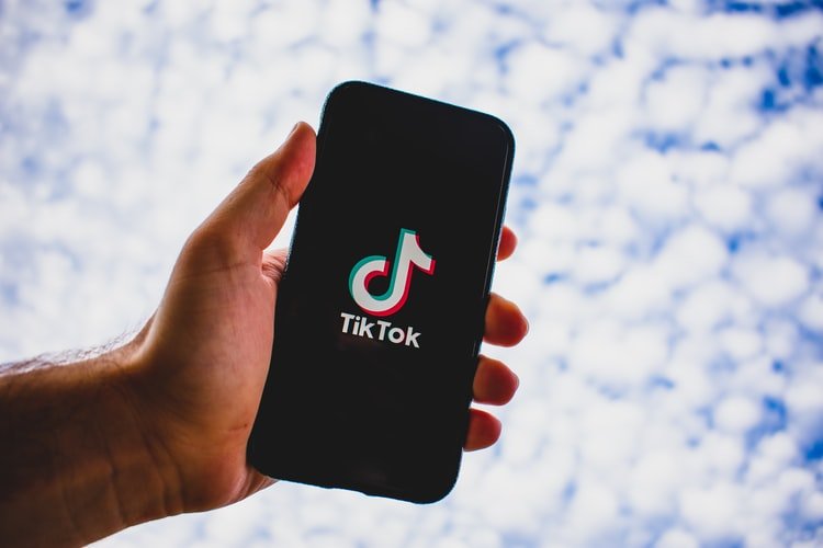 TikTok huurt agressief bijna 600 functies in S'pore terwijl het hier zijn Azië-hub bouwt
