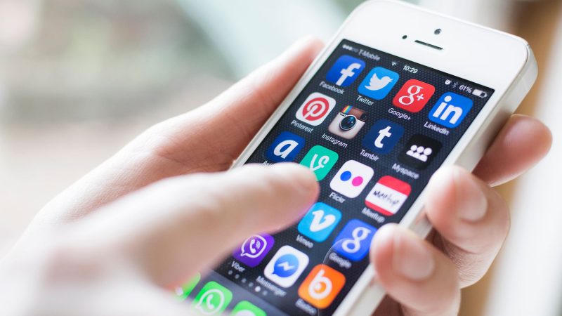 Onderzoekers willen meer transparantie van socialemediabedrijven